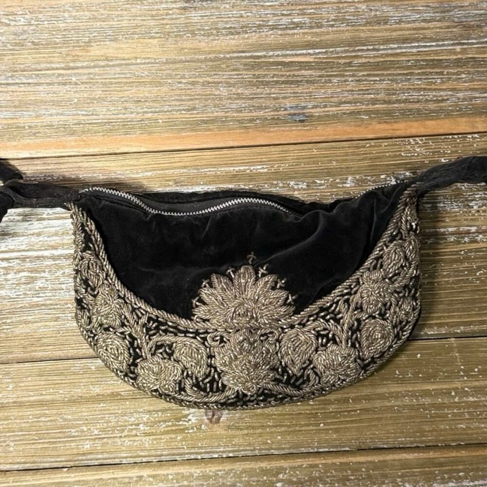 Vintage Black Velvet Purse Formal Wear 1950s Gothic Whimsigoth Womens Clutch